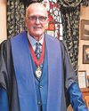Badge of Honour for the city's first Honorary Custodian Ross19
