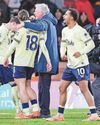 Moyes happy to jingle all AWAY Moyes happy to jingle all AWAY32