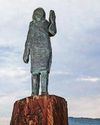 Melania statue theft probe14