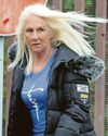 Woman entered pub with samurai sword1