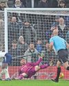 Celebrations speak volumes as United get vital victory on the road41