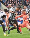 Barca salvage draw after Magpies' Barnes-stormer40