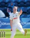 Batting pair boost Glam's hopes after Bracey blast24