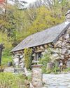 Intriguing house proves that beauty is in the eye of the boulder Intriguing house proves that beauty is in the eye of the boulder25