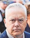 Clunes to portray Huw Edwards in TV drama23