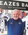Toon barmy dog owners barking mad for pet kit0
