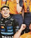 Oscar closes gap on Lando with commanding win Oscar closes gap on Lando with commanding win