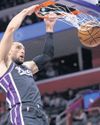 Zach attack! LaVine goes nuclear with 43 in fine rally Zach attack! LaVine goes nuclear with 43 in fine rally35