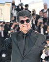 Panahi cheered on return to Iran after Cannes triumph Panahi cheered on return to Iran after Cannes triumph83