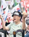 Koreans rally for presidential hopefuls before vote12