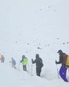 Hundreds of trekkers escape blizzard-hit Everest19