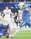 Chargers edge reigning champions Eagles40