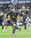 Fernandes inspires Man U rout of Wolves43