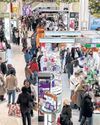 US consumers dig deep for holidays70