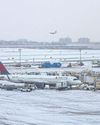 New York snow cancels hundreds of flights60