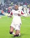 Leao strikes as Milan roar to Serie A summit after victory at Cagliari28