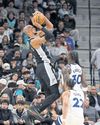 Wemby helps Spurs down Timberwolves28