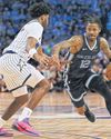 Grizzlies win, heckler interrupts anthem32