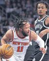 Knicks halt losing streak with record rout Knicks halt losing streak with record rout31