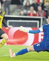 Dortmund tighten grip on top-4 spot Dortmund tighten grip on top-4 spot39