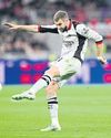 Milan keep rivals Inter in sight Milan keep rivals Inter in sight38