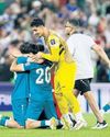 Hussein the hero! Iraq end the wait33