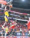 ‘Gutty’ Lakers in control26