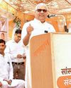 Union Min Yadav backs caste census, hails Modi34