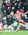 Sunderland close in on leaders after Isidor strike blunts Blades