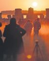 Summer solstice Thousands gather at Stonehenge at dawn43