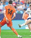 Elliott inspires Young Lions to keep title defence alive53
