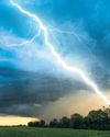 Winning streak: lightning flash 515 miles long sets world record25