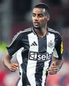 Slot Offers Sympathy to Howe Over Isak Affair55