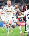 Longstaff leaves it late to move Leeds a point closer to safety60