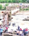 FOUR PERSONS KILLED IN RIVER BRIDGE COLLAPSE IN PUNE1