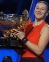 Anisimova fights off Noskova challenge to win China Open88