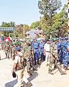 सिरमटोली में फ्लाईओवर रैंप के निर्माण का विवाद गहराया, प्रदर्शन कर रहे हजारों आदिवासी सिरमटोली में फ्लाईओवर रैंप के निर्माण का विवाद गहराया, प्रदर्शन कर रहे हजारों आदिवासी
