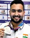 अनीश भनवाला ने वर्ल्ड शूटिंग चैंपियनशिप में सिल्वर जीता अनीश भनवाला ने वर्ल्ड शूटिंग चैंपियनशिप में सिल्वर जीता41