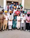 मिशन चढ़दी कला ने बाढ़ प्रभावित परिवारों को पहुंचाई बड़ी राहत15