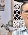 पूर्व आईपीएस अधिकारी अमिताभ ठाकुर की गिरफ्तारी, भेजे गए जेल26