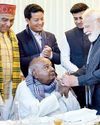 आप काम करते रहिए, मैं आपके पीछे खड़ा हूं : मोदी आप काम करते रहिए, मैं आपके पीछे खड़ा हूं : मोदी0