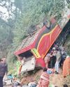 आंध्र प्रदेश में बस खाई में गिरने से 9 तीर्थयात्रियों की मौत, 23 से अधिक घायल आंध्र प्रदेश में बस खाई में गिरने से 9 तीर्थयात्रियों की मौत, 23 से अधिक घायल40