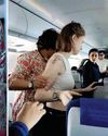 आसमान में प्लेन और अमेरिकन महिला की घुटने लगीं सांसें 'देवदूत' बनकर कांग्रेस नेता ने बचाई जान आसमान में प्लेन और अमेरिकन महिला की घुटने लगीं सांसें 'देवदूत' बनकर कांग्रेस नेता ने बचाई जान27