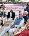 रिटायर्ड कर्मचारियों ने मांगों को लेकर की बैठक कल देगें उपायुक्त को ज्ञापन, करेंगे प्रदर्शन रिटायर्ड कर्मचारियों ने मांगों को लेकर की बैठक कल देगें उपायुक्त को ज्ञापन, करेंगे प्रदर्शन41