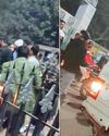 बांदा में एडीएम लिखी बोलेरो ने सड़क पर काटा बवाल बांदा में एडीएम लिखी बोलेरो ने सड़क पर काटा बवाल34