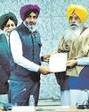 धान छोड़कर खरीफ की मक्की बीजने वाले प्रगतिशील किसानों का पंजाब सरकार ने किया सम्मान25