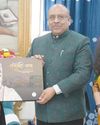 विधानसभा अध्यक्ष ने उन्हें पेपरलेस एवं सौर ऊर्जा आधारित विधान सभा की दी जानकारी विधानसभा अध्यक्ष ने उन्हें पेपरलेस एवं सौर ऊर्जा आधारित विधान सभा की दी जानकारी15