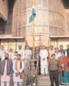 केन्द्रीय संस्कृत विश्वविद्यालय, नई दिल्ली मुख्यालय में कुलसचिव आर जी मुरली कृष्ण ने किया ध्वजारोहण12
