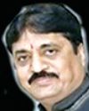आरोपों से ऊपर उठे राजनीति के 'दादा-पुरुष' आरोपों से ऊपर उठे राजनीति के 'दादा-पुरुष'25