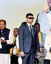 'गमोसा' न पहनकर राहुल ने किया पूर्वोत्तर का अपमानः शाह 'गमोसा' न पहनकर राहुल ने किया पूर्वोत्तर का अपमानः शाह4